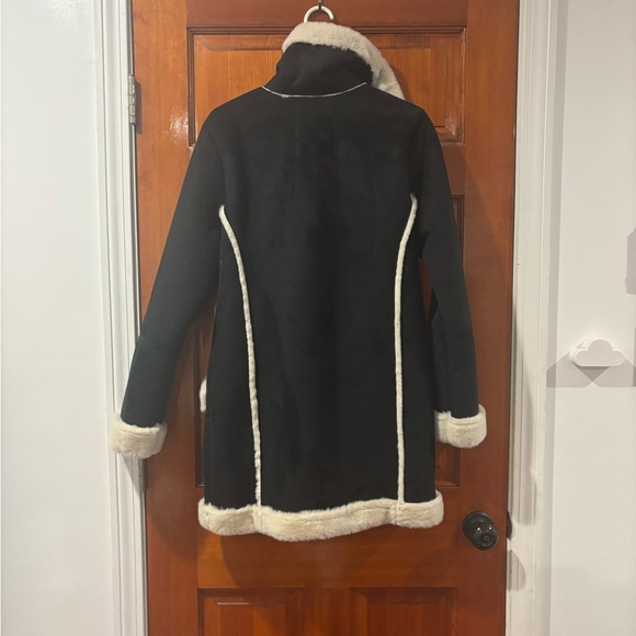 Hollister Black and Cream Teddy Jacket - Picture 2 of 4